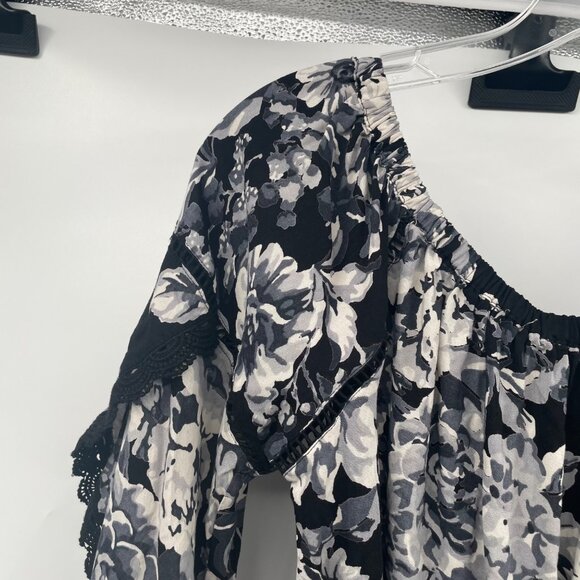 ANGIE Womens Floral Romper Long Belle Sleeves Lace Trim Black/Multi Size Medium - Picture 5 of 8